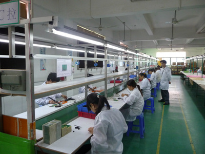 【深圳工廠供應(yīng)發(fā)光胸牌|圓形led發(fā)光胸章|創(chuàng)意時(shí)尚大方禮品】?jī)r(jià)格,廠家,圖片,金屬工藝品,深圳市火狼電子-